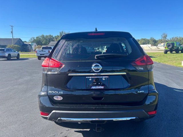 Used 2017 Nissan Rogue S AWD/4WD image 5