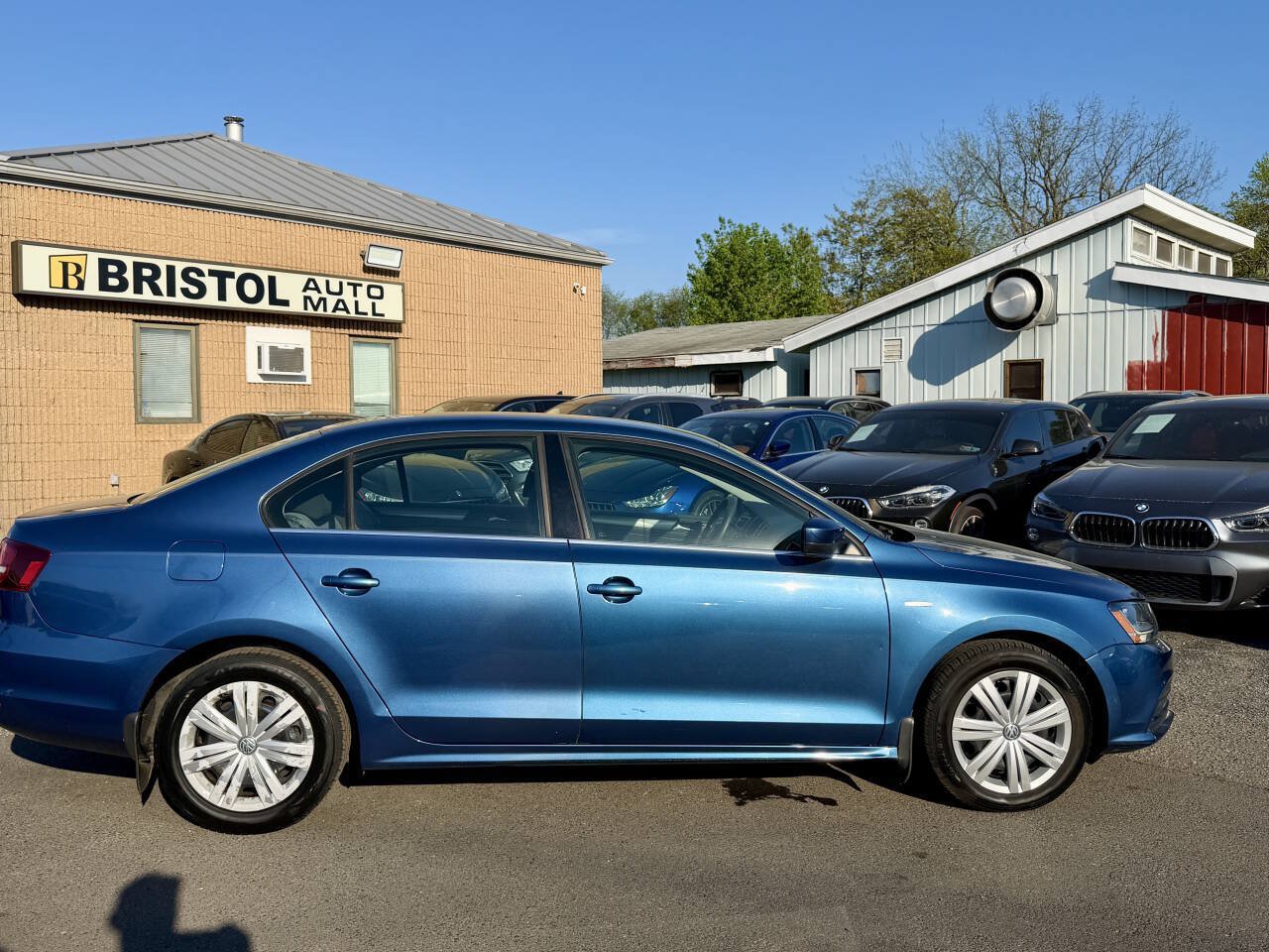 Used 2017 Volkswagen Jetta S FWD image 3