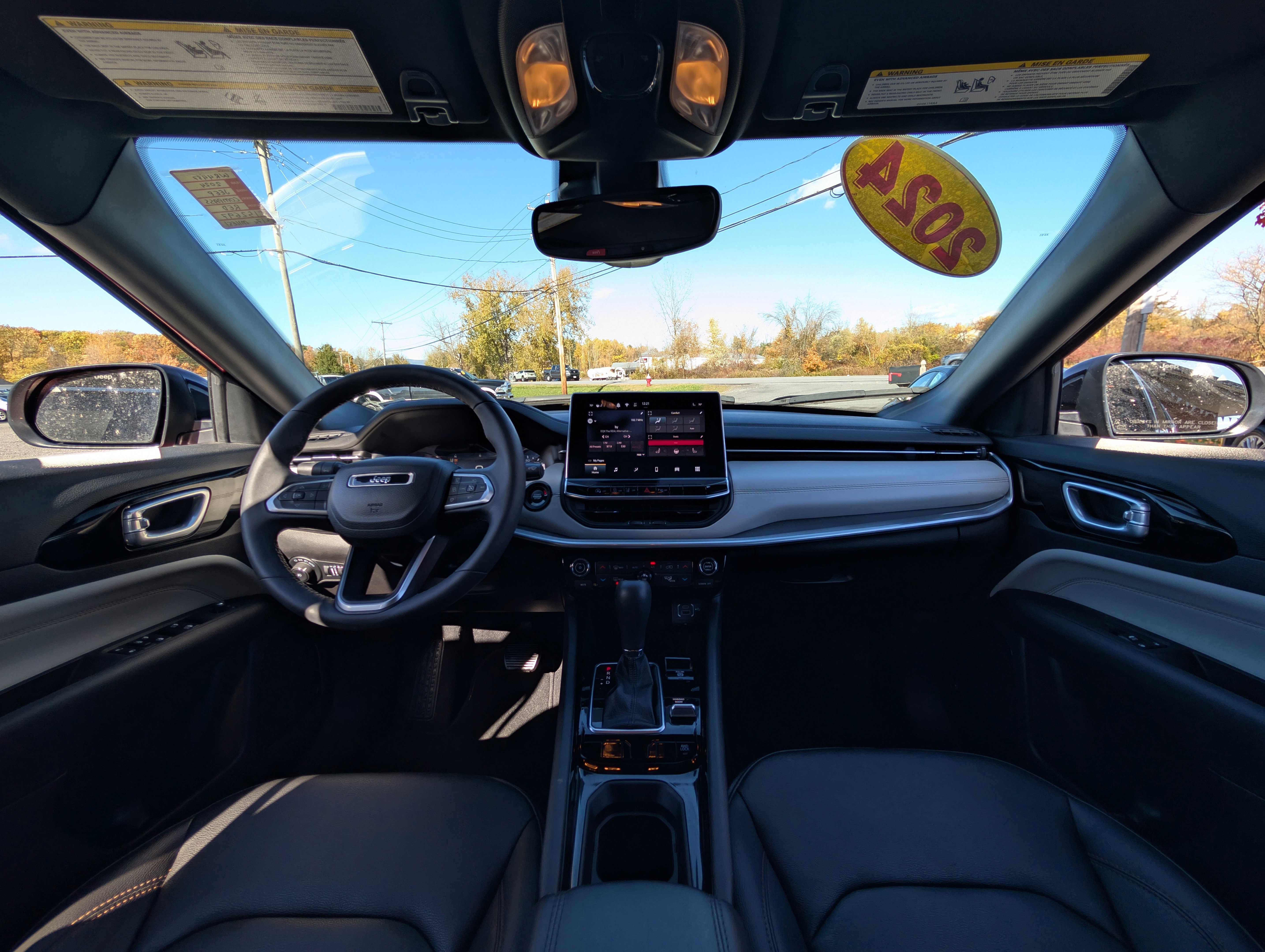 Used 2024 Jeep Compass Limited image 2