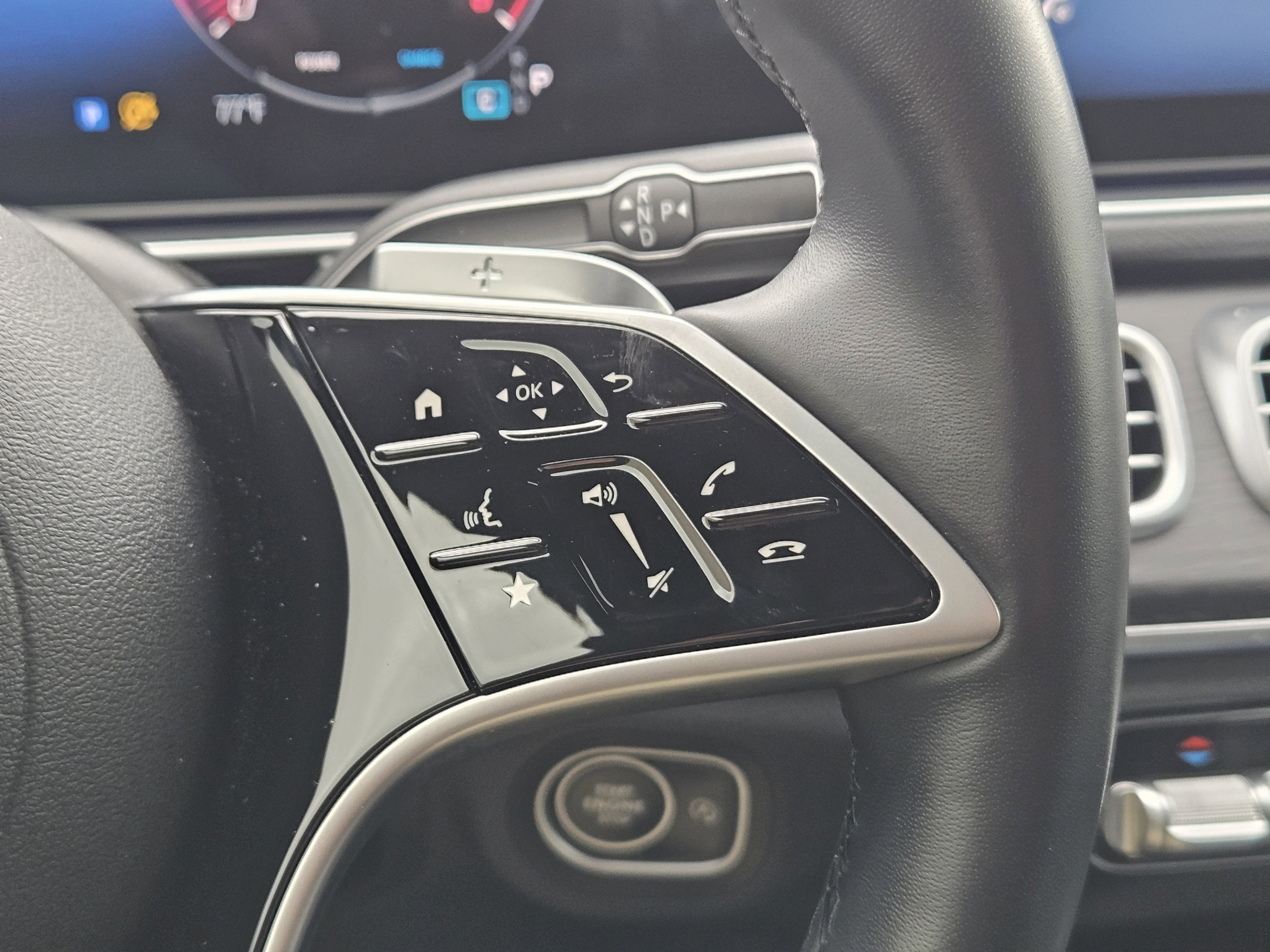Used 2025 Mercedes-Benz GLE 350 4MATIC image 23