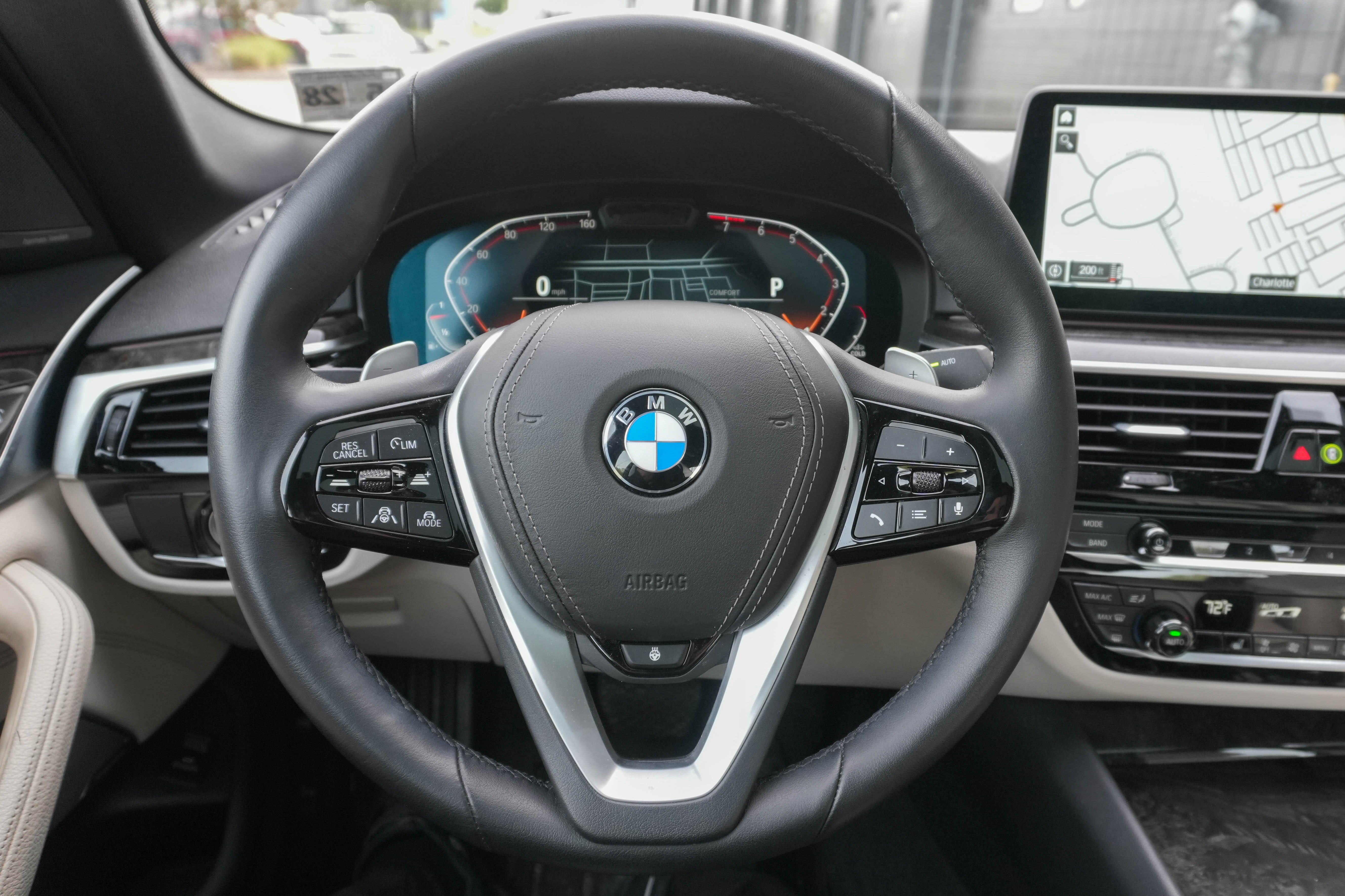 Used 2023 BMW 540i w/ Executive Package image 17