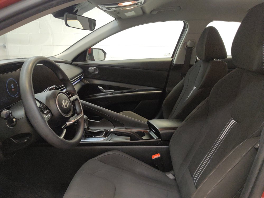 Used 2024 Hyundai Elantra SEL FWD image 17