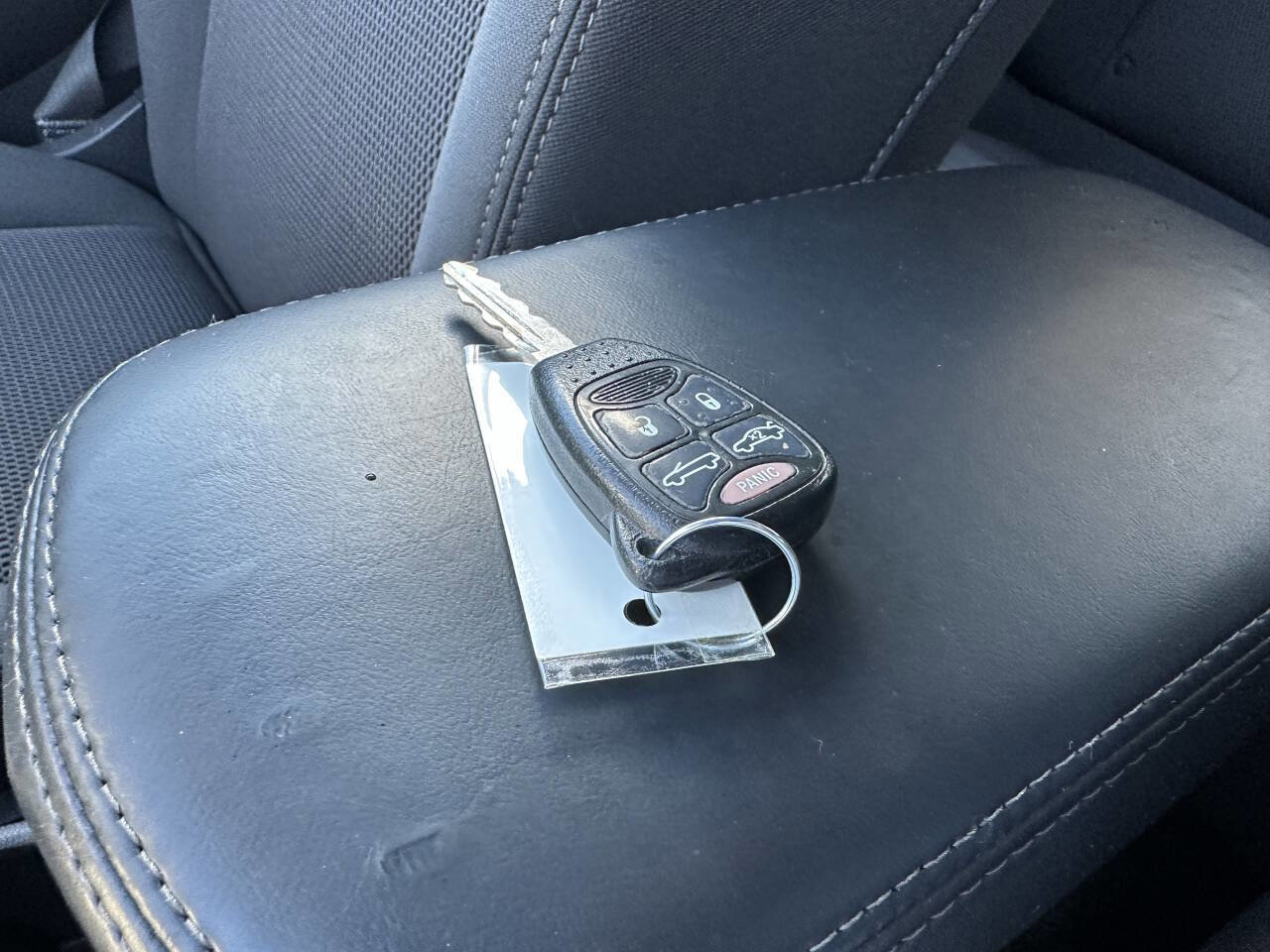 Used 2010 Chrysler Sebring Touring image 28