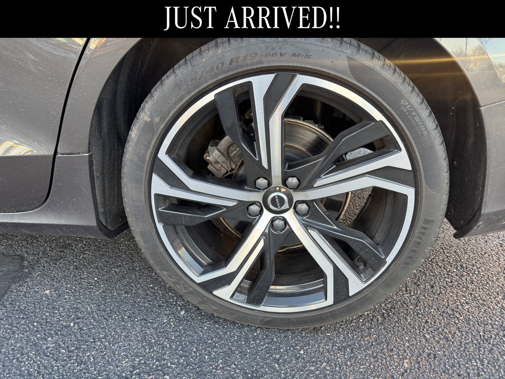 Used 2023 Volvo S60 B5 Core w/ Climate Package image 6