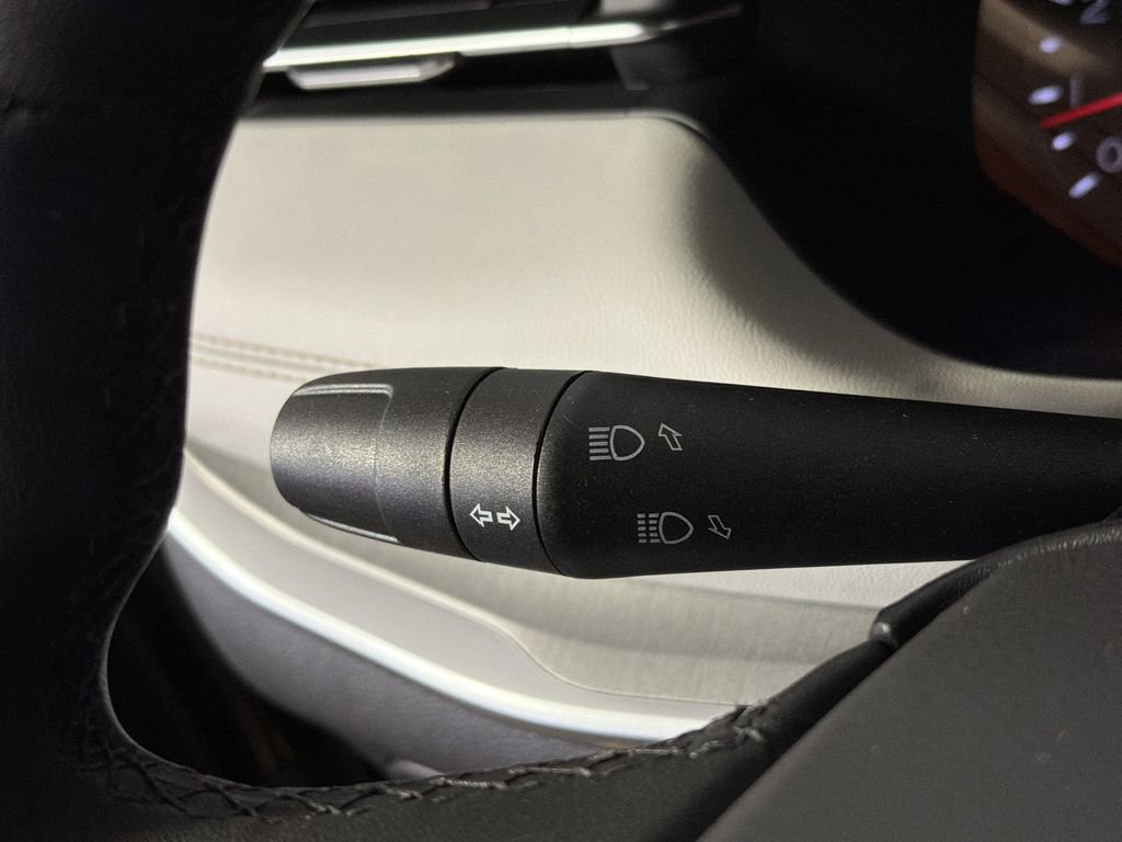 New 2026 Jeep Compass Limited image 18