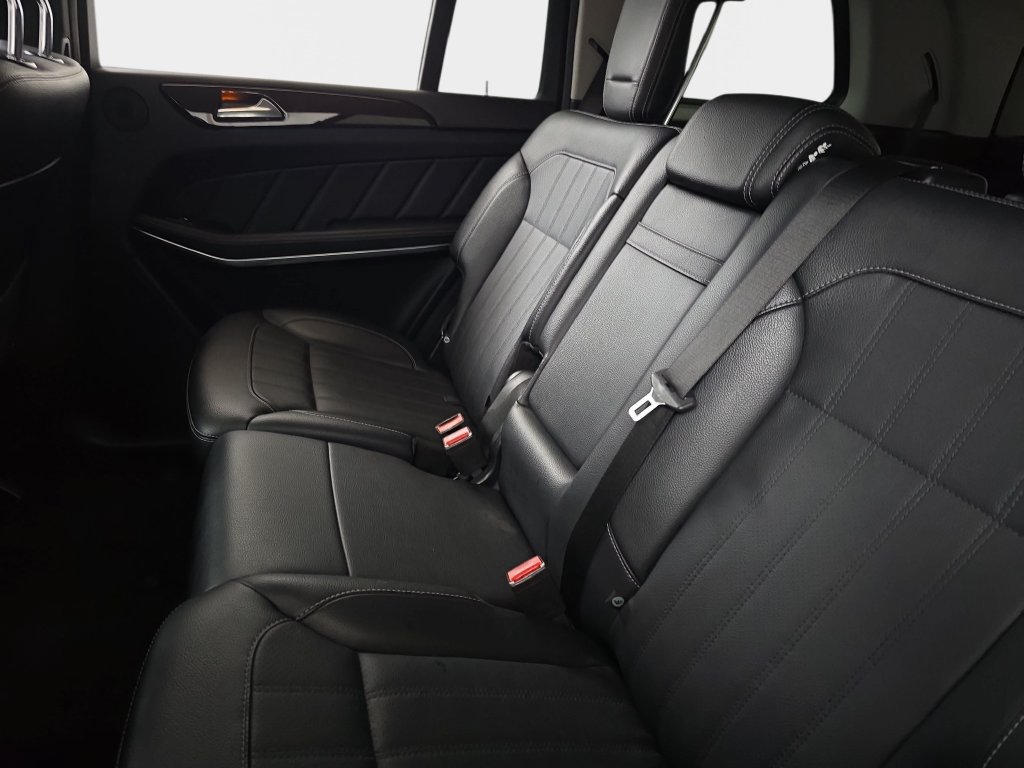 Used 2014 Mercedes-Benz GL 450 4MATIC image 16