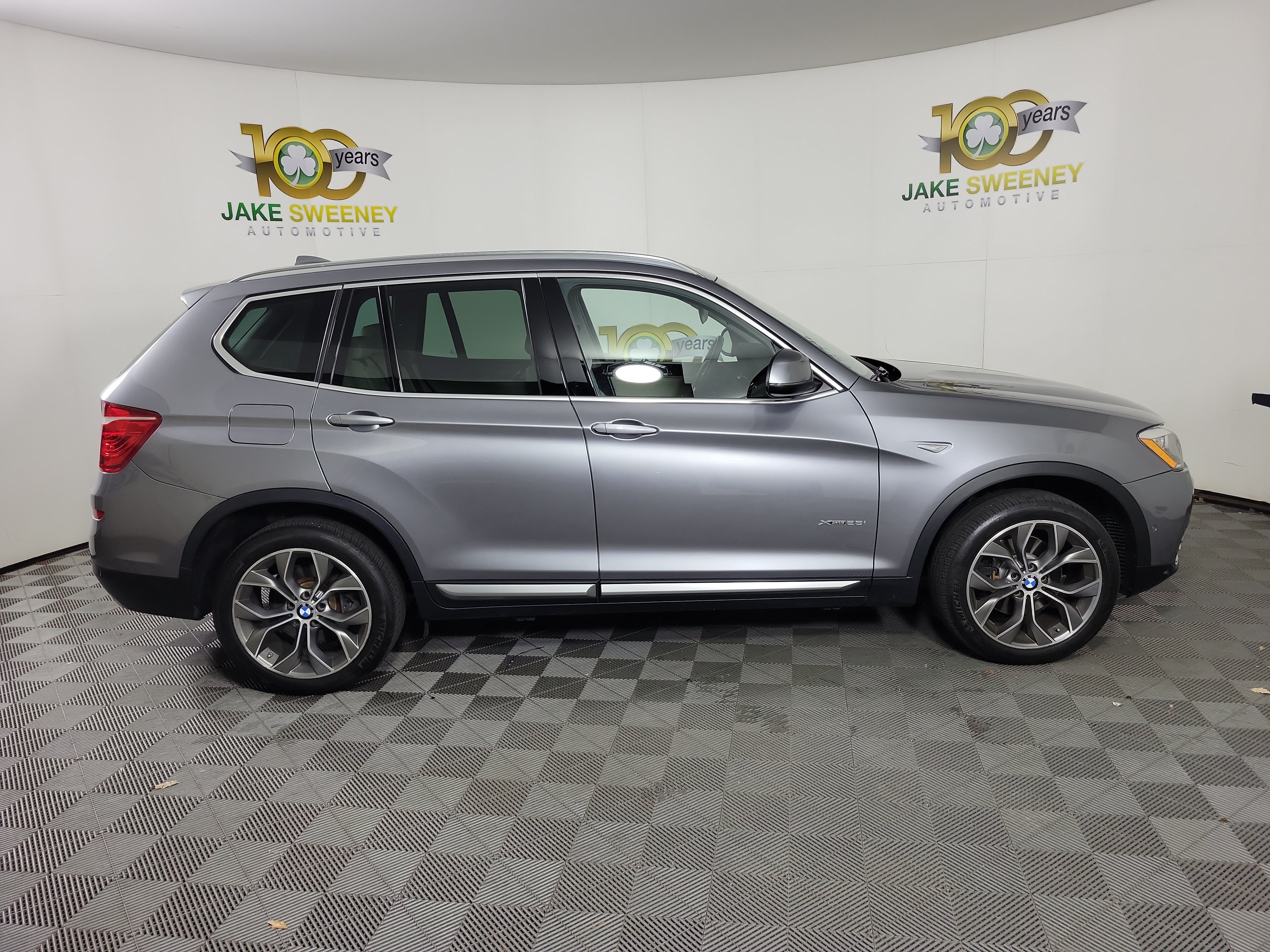 Used 2017 BMW X3 xDrive28i AWD/4WD image 4
