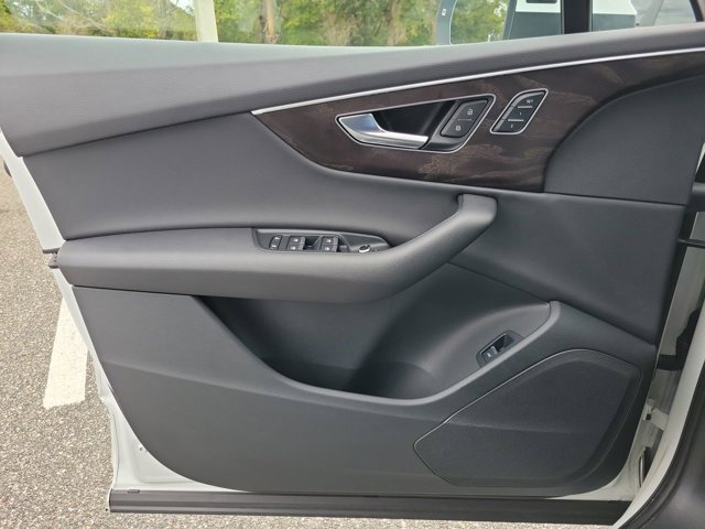 Used 2021 Audi Q7 2.0T Premium w/ Convenience Package image 37