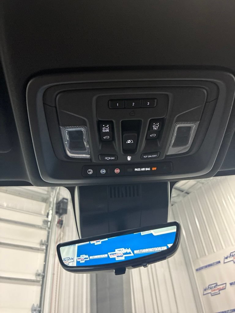 Used 2025 Chevrolet Silverado 2500 High Country w/ High Country Premium Package AWD/4WD image 39