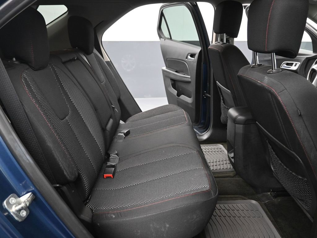 Used 2017 Chevrolet Equinox LT w/ Convenience Package image 2