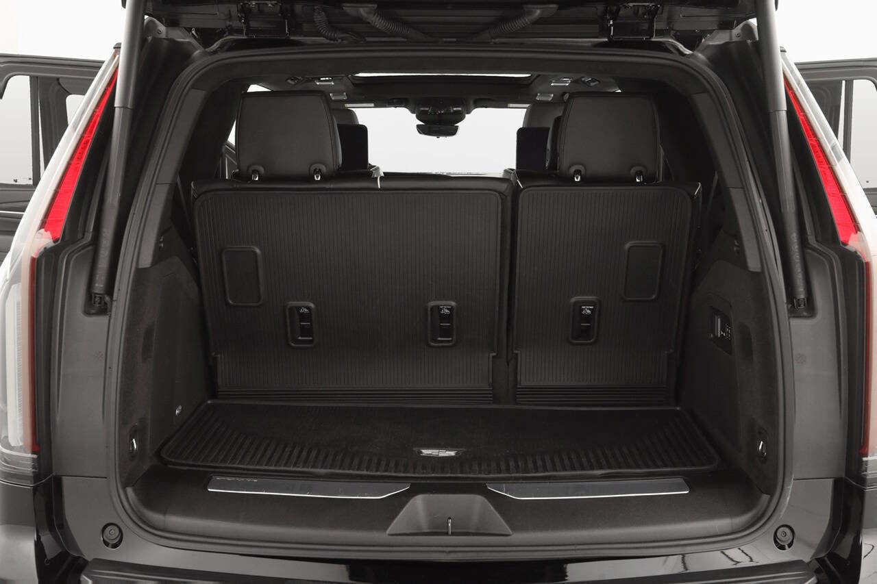Used 2023 Cadillac Escalade V image 25