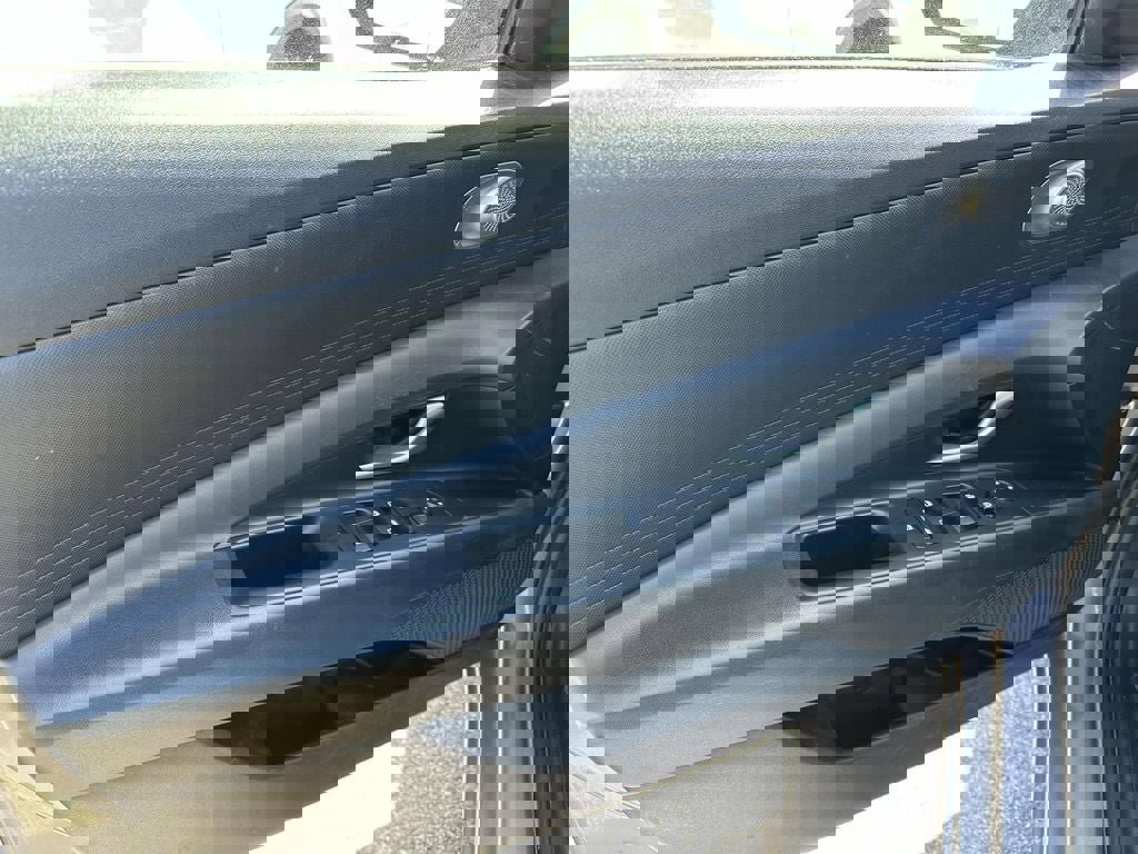 Used 2022 Hyundai Elantra SEL FWD image 13