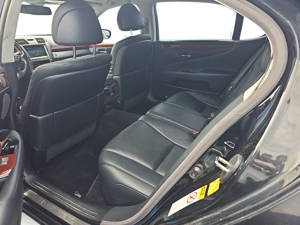 Used 2008 Lexus LS 460 L w/ Luxury Pkg RWD image 14