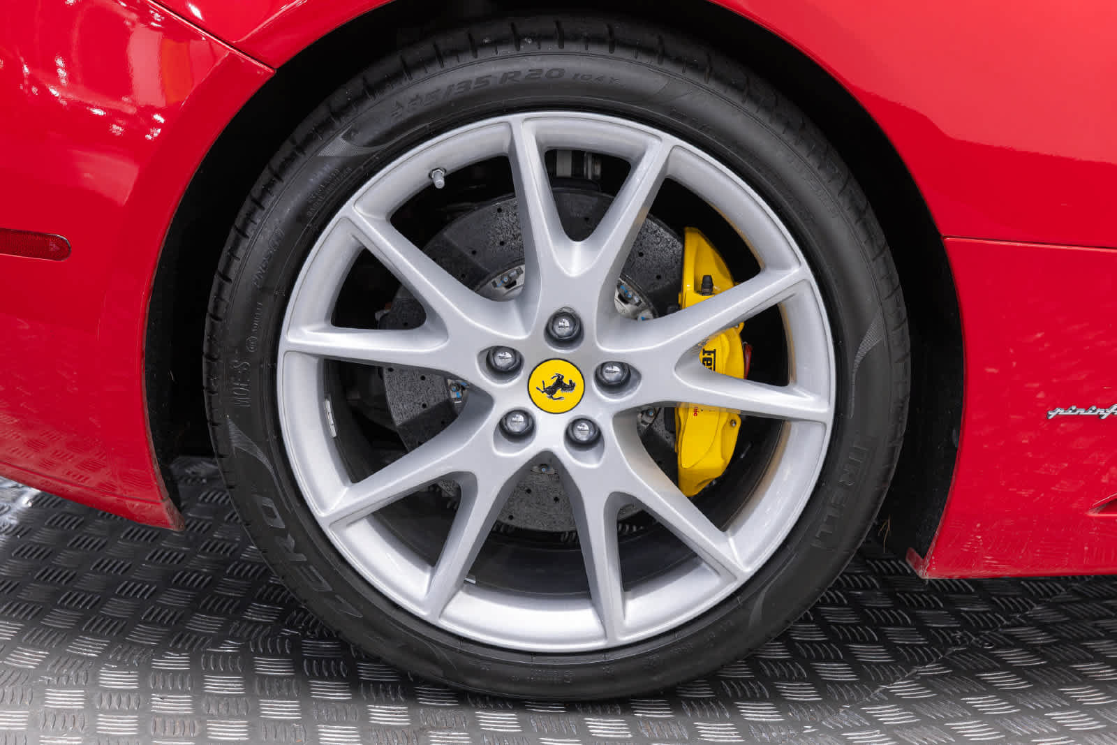 Used 2010 Ferrari California RWD image 52