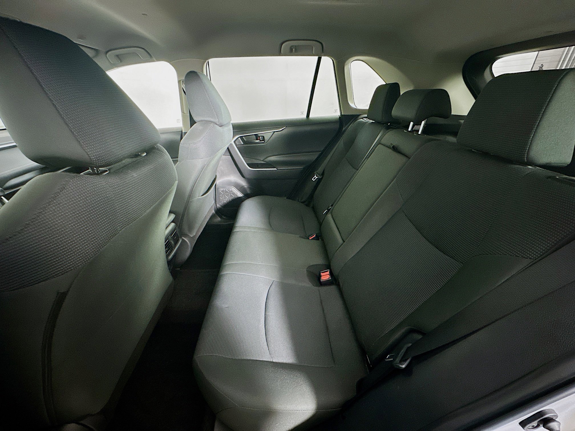 Used 2025 Toyota RAV4 LE image 28