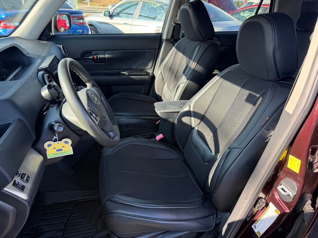 Used 2011 Scion xB image 10