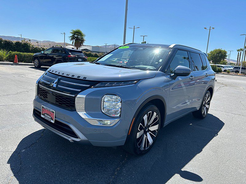 Used 2025 Mitsubishi Outlander SEL FWD image 5
