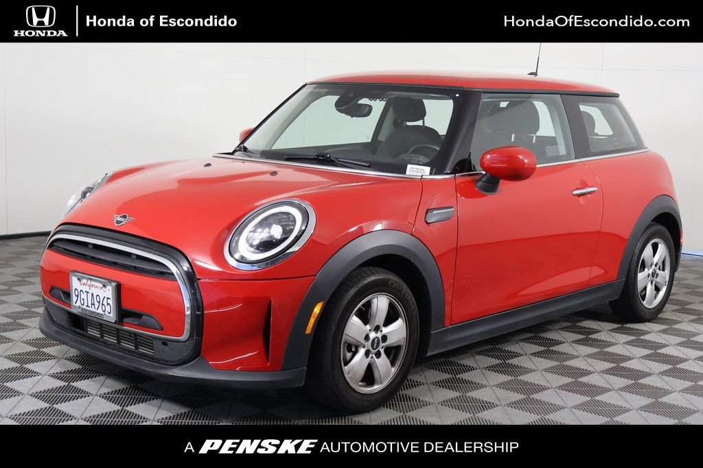 Used 2024 MINI Cooper 2-Door Hardtop FWD image 1