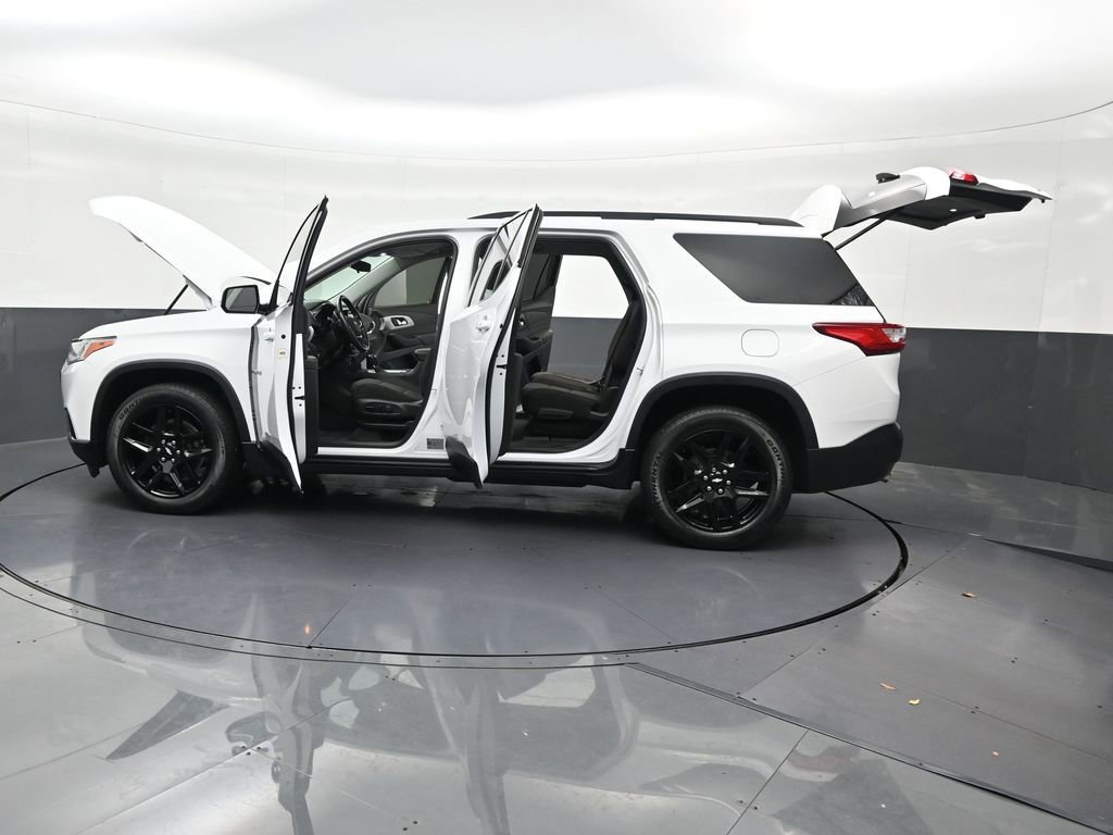 Used 2020 Chevrolet Traverse LT FWD image 38