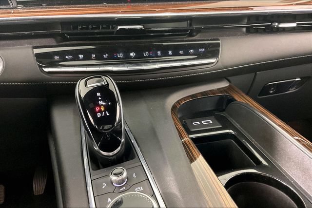 Used 2023 Cadillac Escalade Premium Luxury RWD image 7