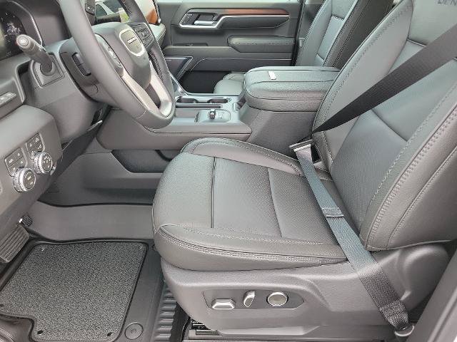 New 2026 GMC Sierra 2500 Denali w/ Denali Reserve Package AWD/4WD image 12