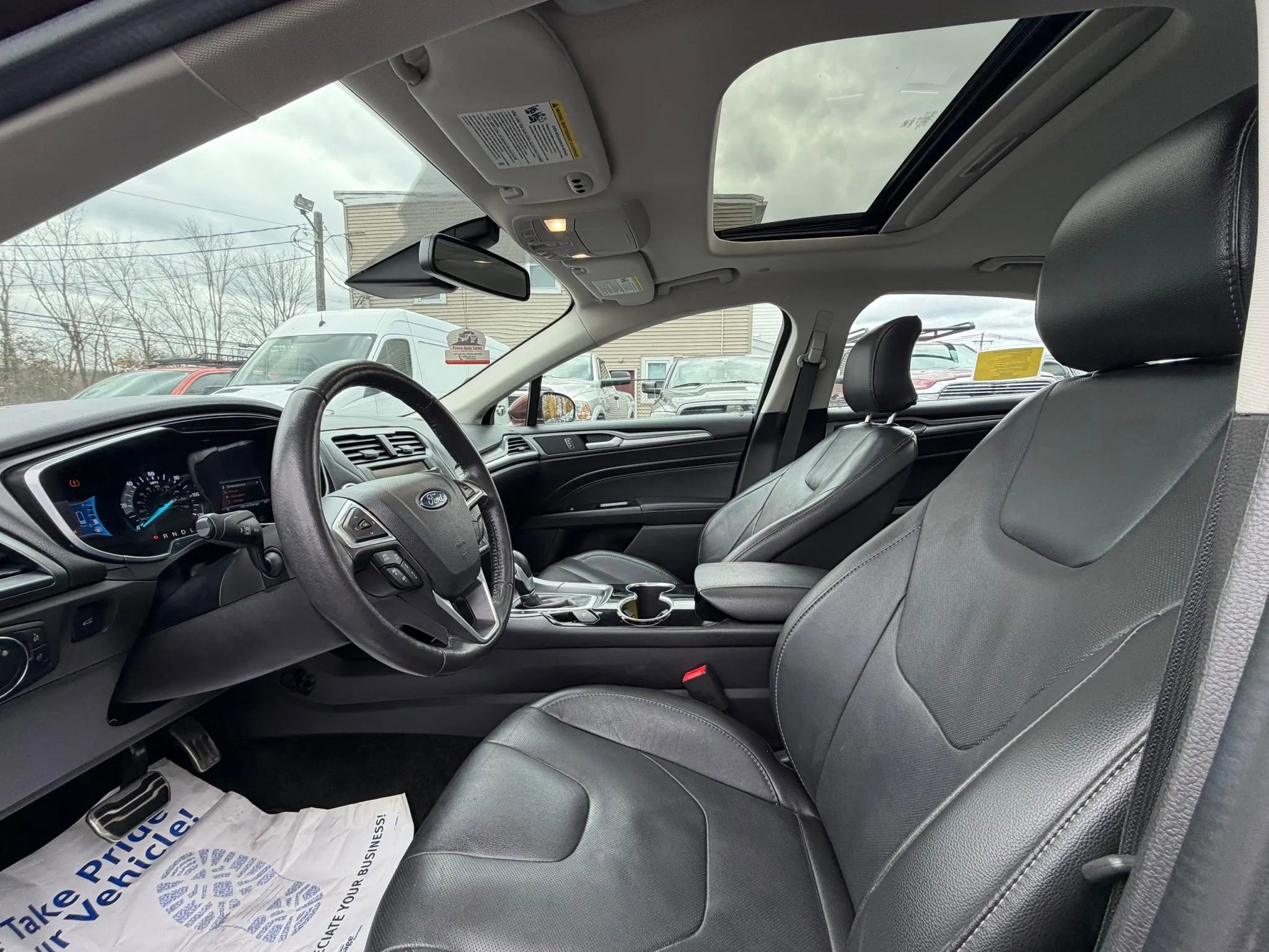 Used 2016 Ford Fusion Energi Titanium w/ Driver Assist Package image 9