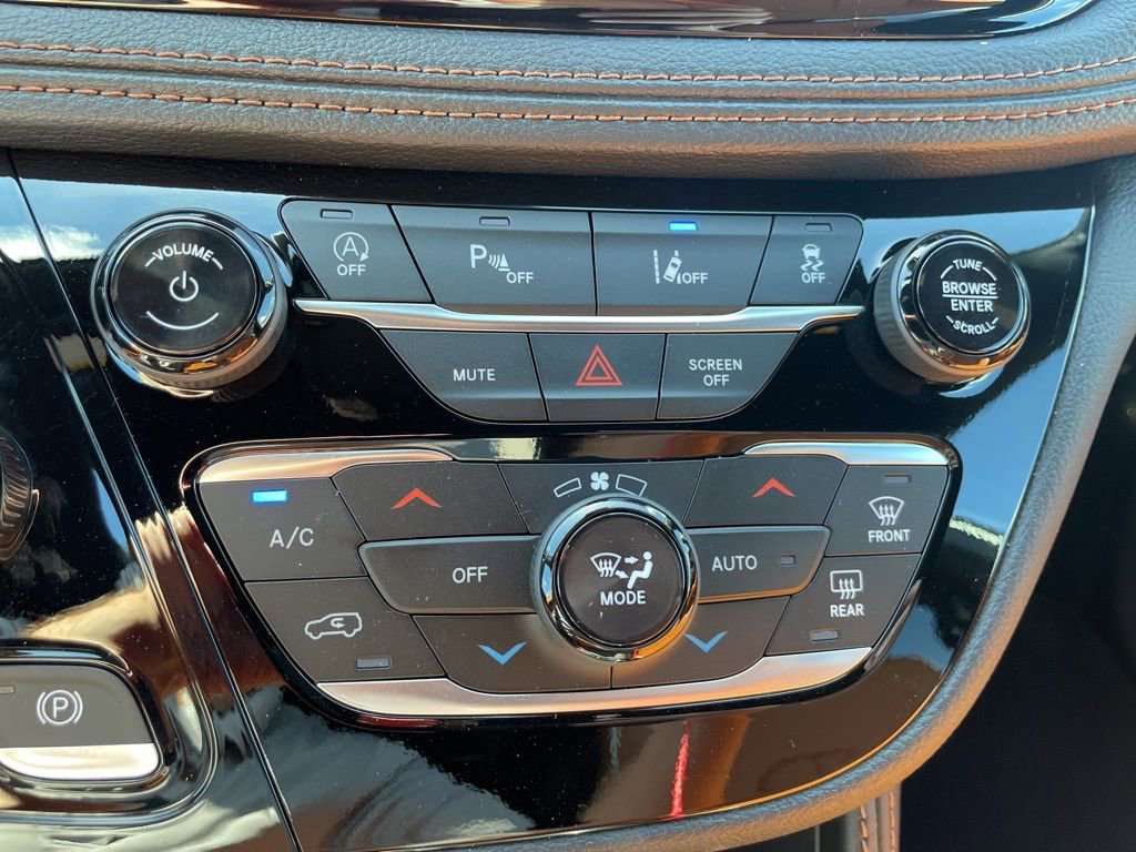New 2026 Chrysler Pacifica Pinnacle image 44