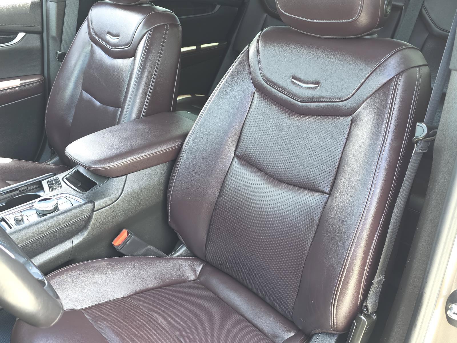 Certified 2023 Cadillac XT6 Premium Luxury FWD image 17