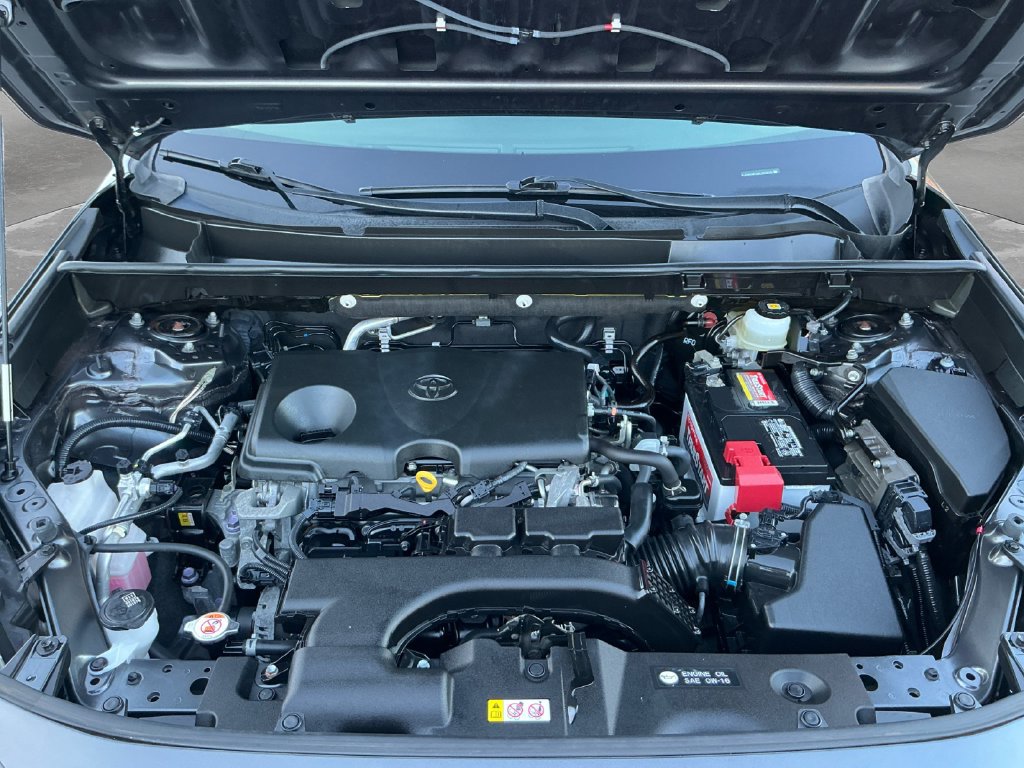 Used 2019 Toyota RAV4 LE w/ All Weather Liner Package AWD/4WD image 18