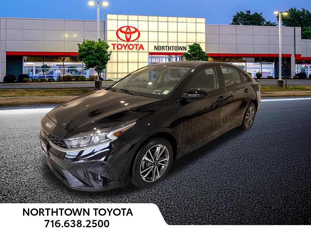 Used 2023 Kia Forte LXS FWD image 1