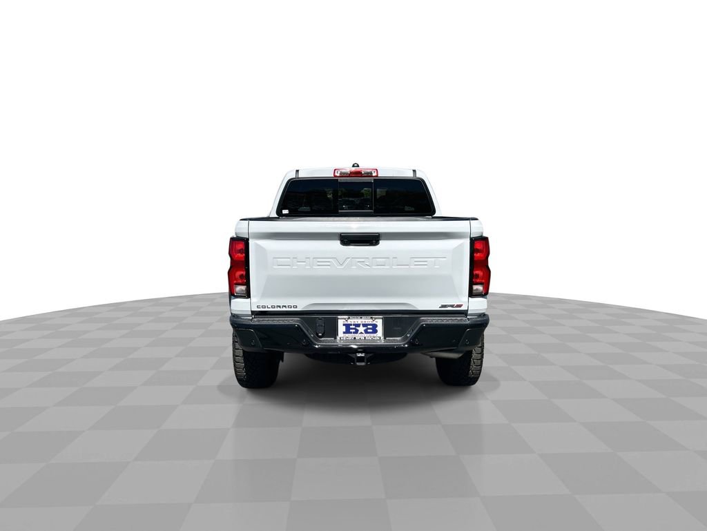 Used 2025 Chevrolet Colorado ZR2 w/ Midnight Edition AWD/4WD image 7