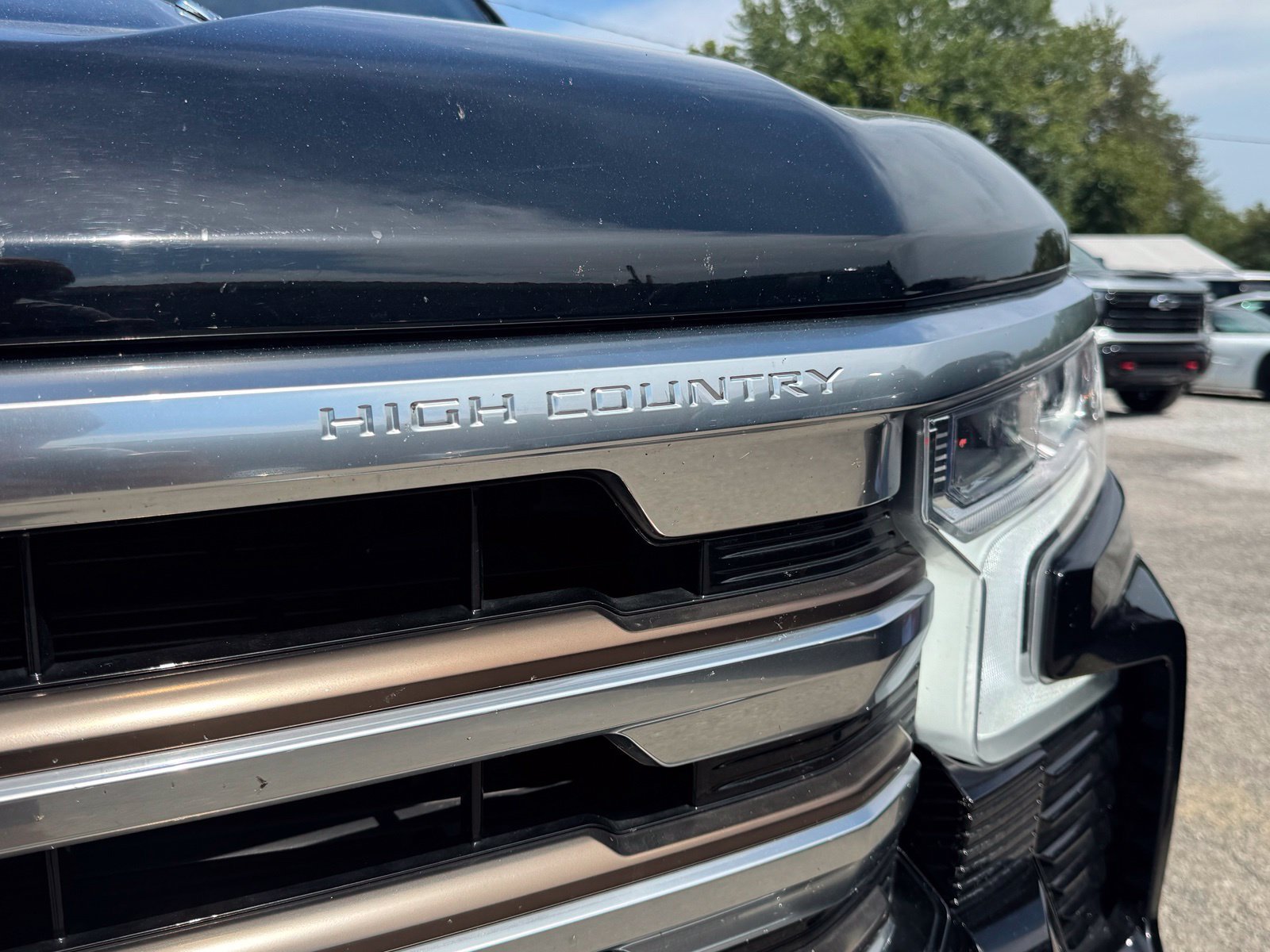 Used 2022 Chevrolet Silverado 1500 High Country w/ High Country Premium Package AWD/4WD image 11