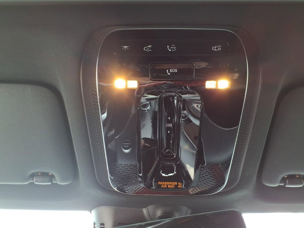 Used 2025 Mercedes-Benz GLC 350e 4MATIC image 22