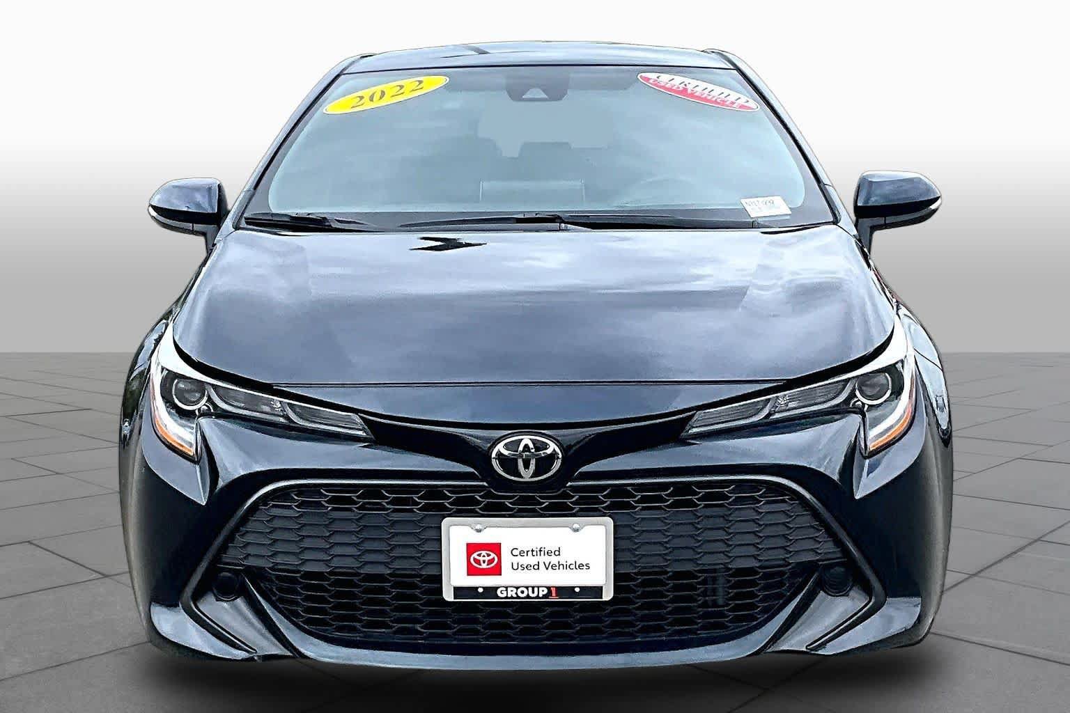 Certified 2022 Toyota Corolla SE w/ SE Preferred Package FWD image 3