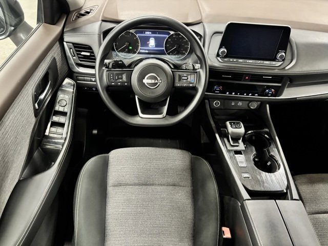 Used 2023 Nissan Rogue SV image 11