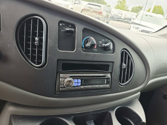 Used 2006 Ford E-150 and Econoline 150 RWD image 21