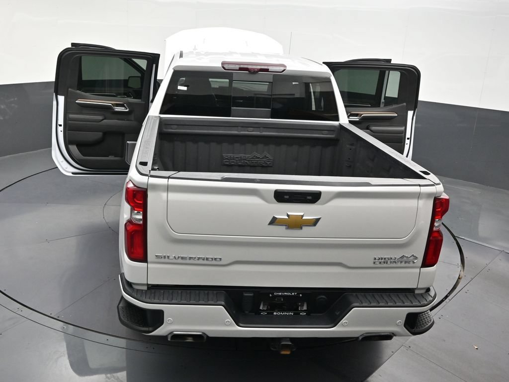 Used 2024 Chevrolet Silverado 1500 High Country w/ High Country Premium Package AWD/4WD image 36