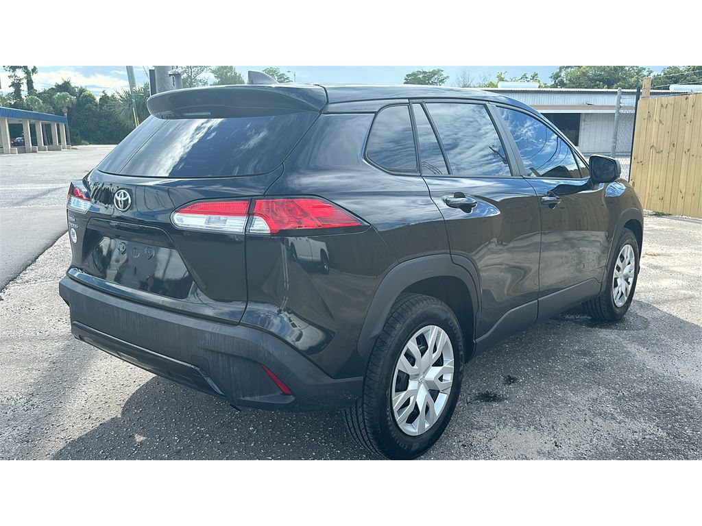 Used 2022 Toyota Corolla Cross L FWD image 5