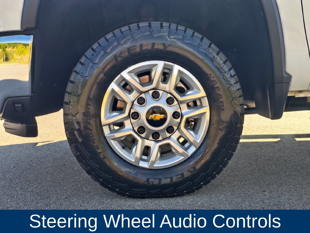 Used 2025 Chevrolet Silverado 2500 LT w/ Convenience Package AWD/4WD image 9