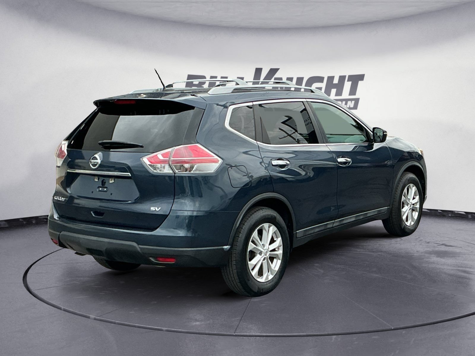 Used 2015 Nissan Rogue SV w/ SV Family Package FWD image 6