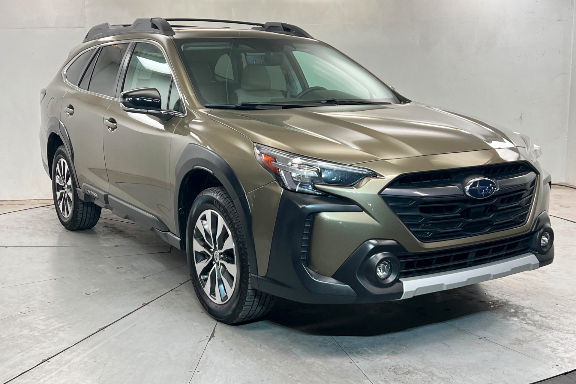 Used 2024 Subaru Outback Limited XT AWD/4WD image 8
