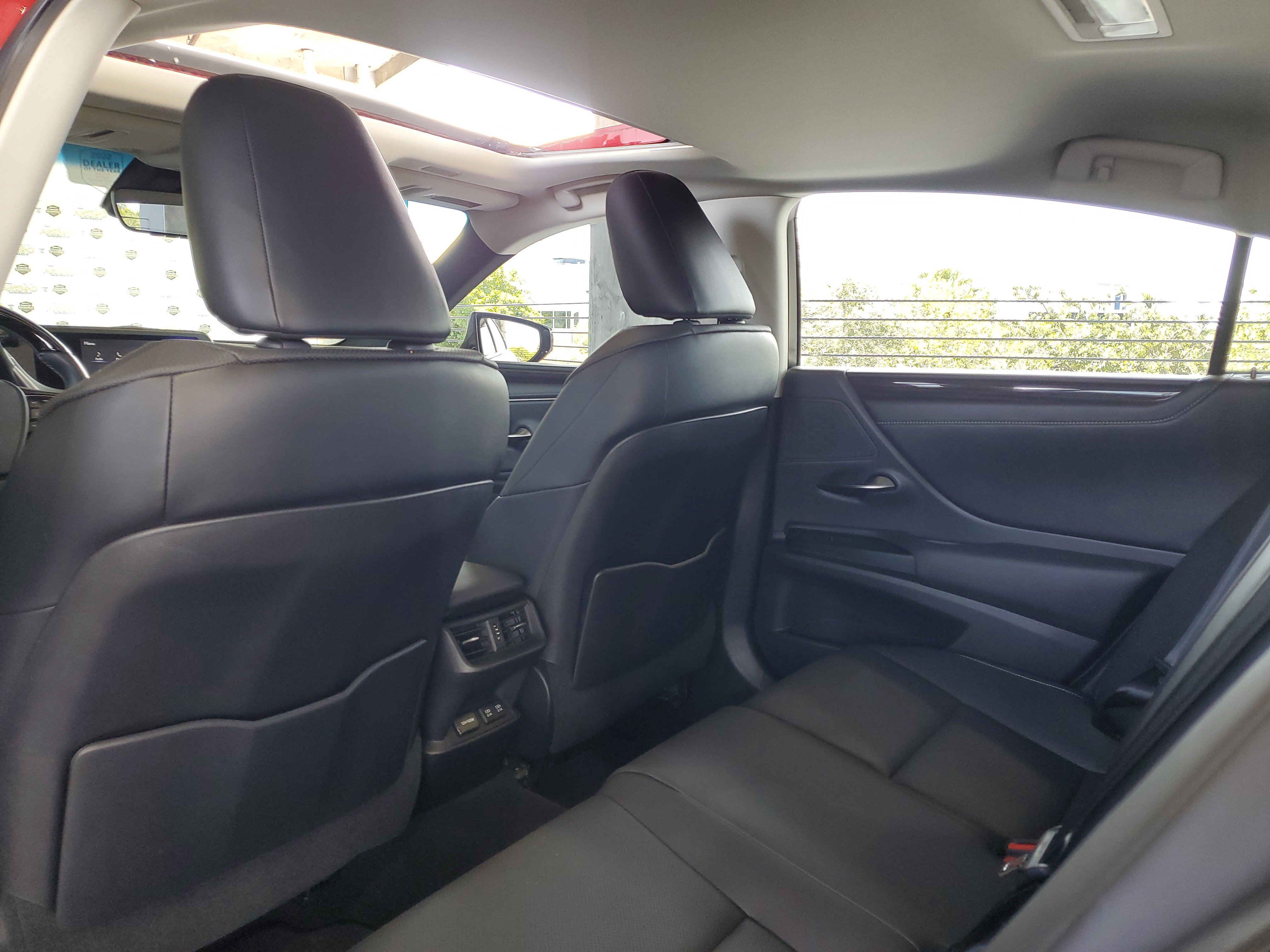Used 2020 Lexus ES 350 w/ Premium Package FWD image 10