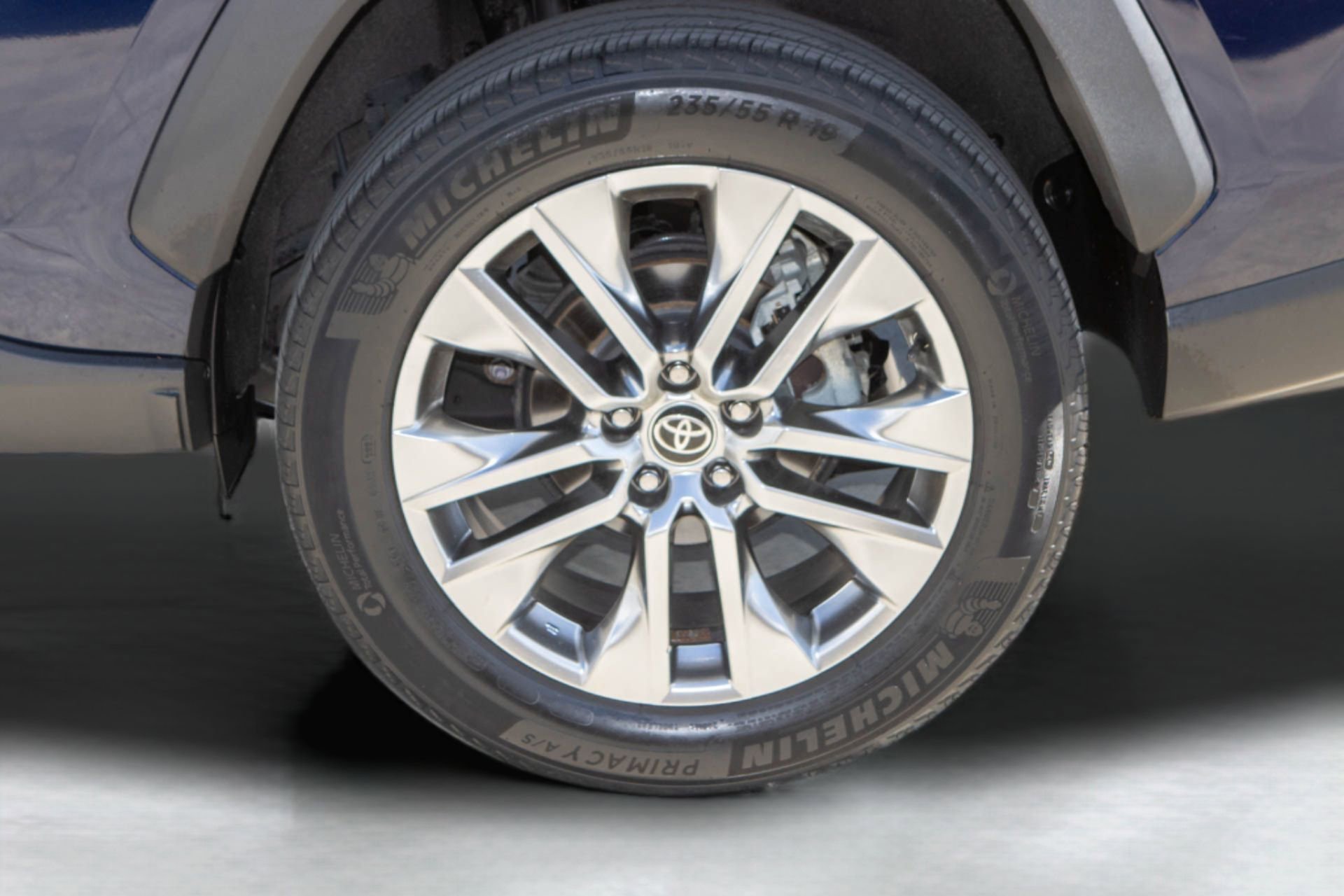 Used 2021 Toyota RAV4 XLE Premium image 37