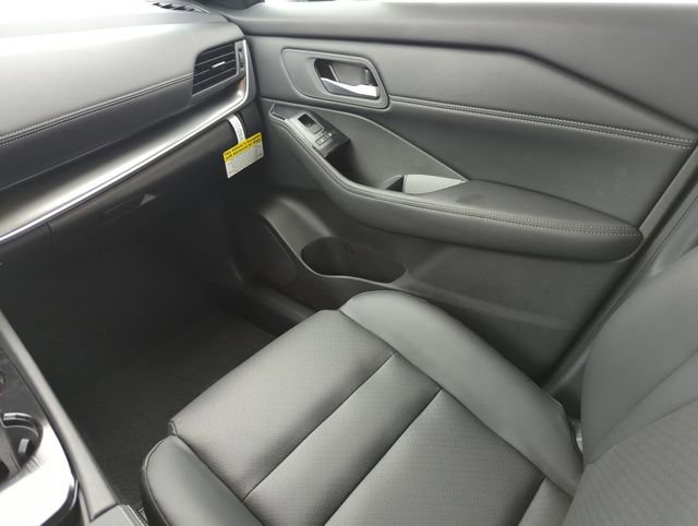 New 2026 Nissan Rogue SV FWD image 25