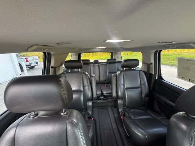 Used 2009 Chevrolet Suburban LTZ AWD/4WD image 32