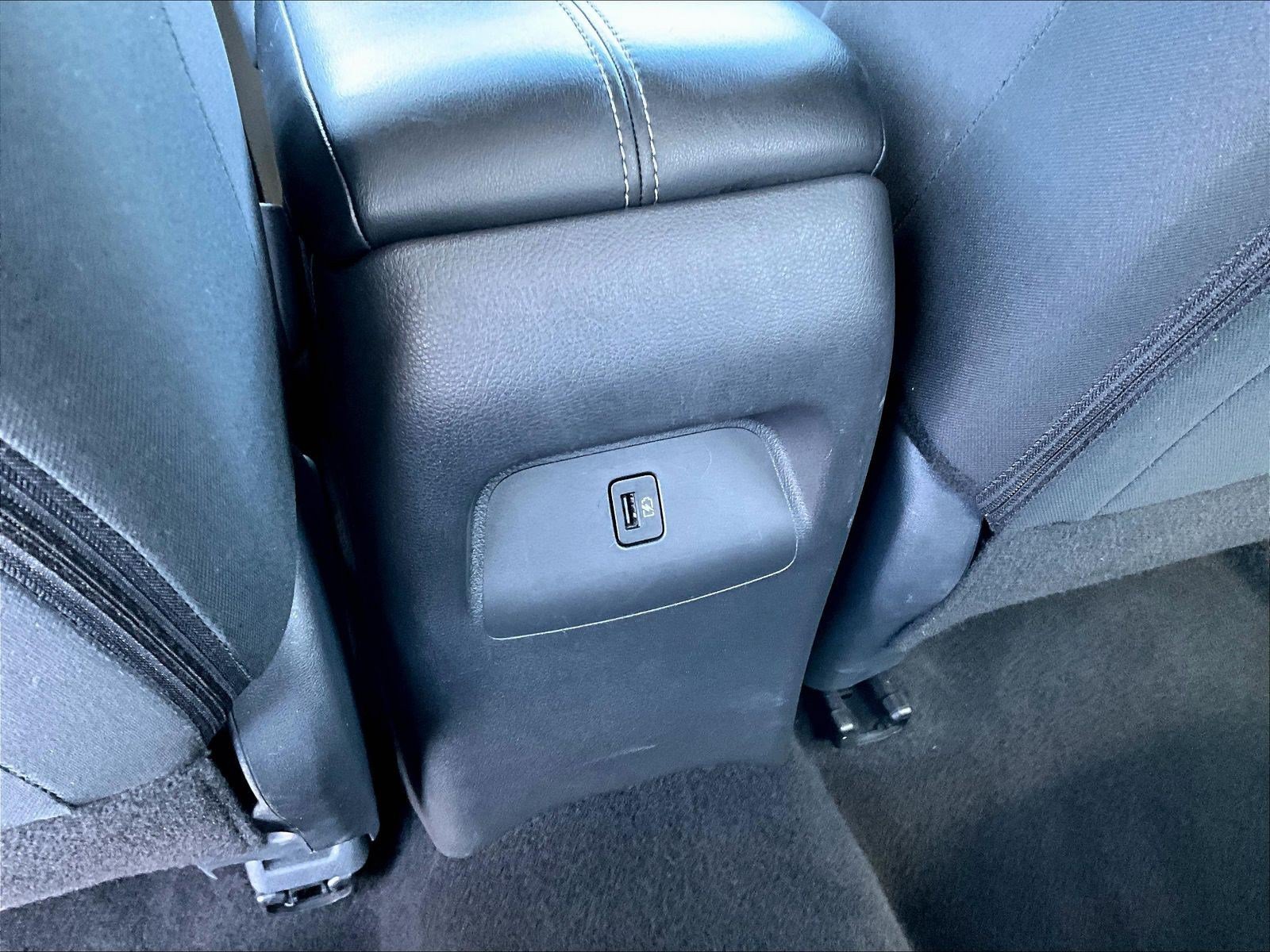 Used 2025 Nissan Sentra SV FWD image 10