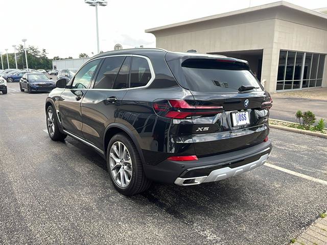 New 2026 BMW X5 xDrive50e w/ Climate Comfort Package AWD/4WD image 6
