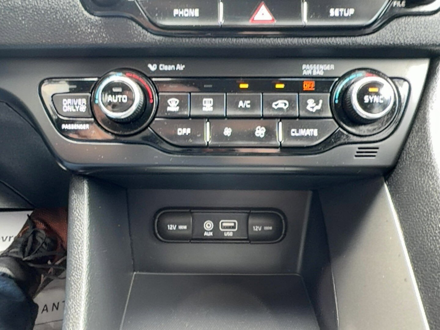 Used 2017 Kia Niro FE FWD image 10