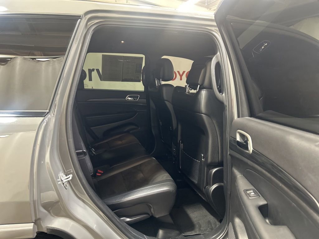 Used 2022 Jeep Grand Cherokee Laredo X AWD/4WD image 16