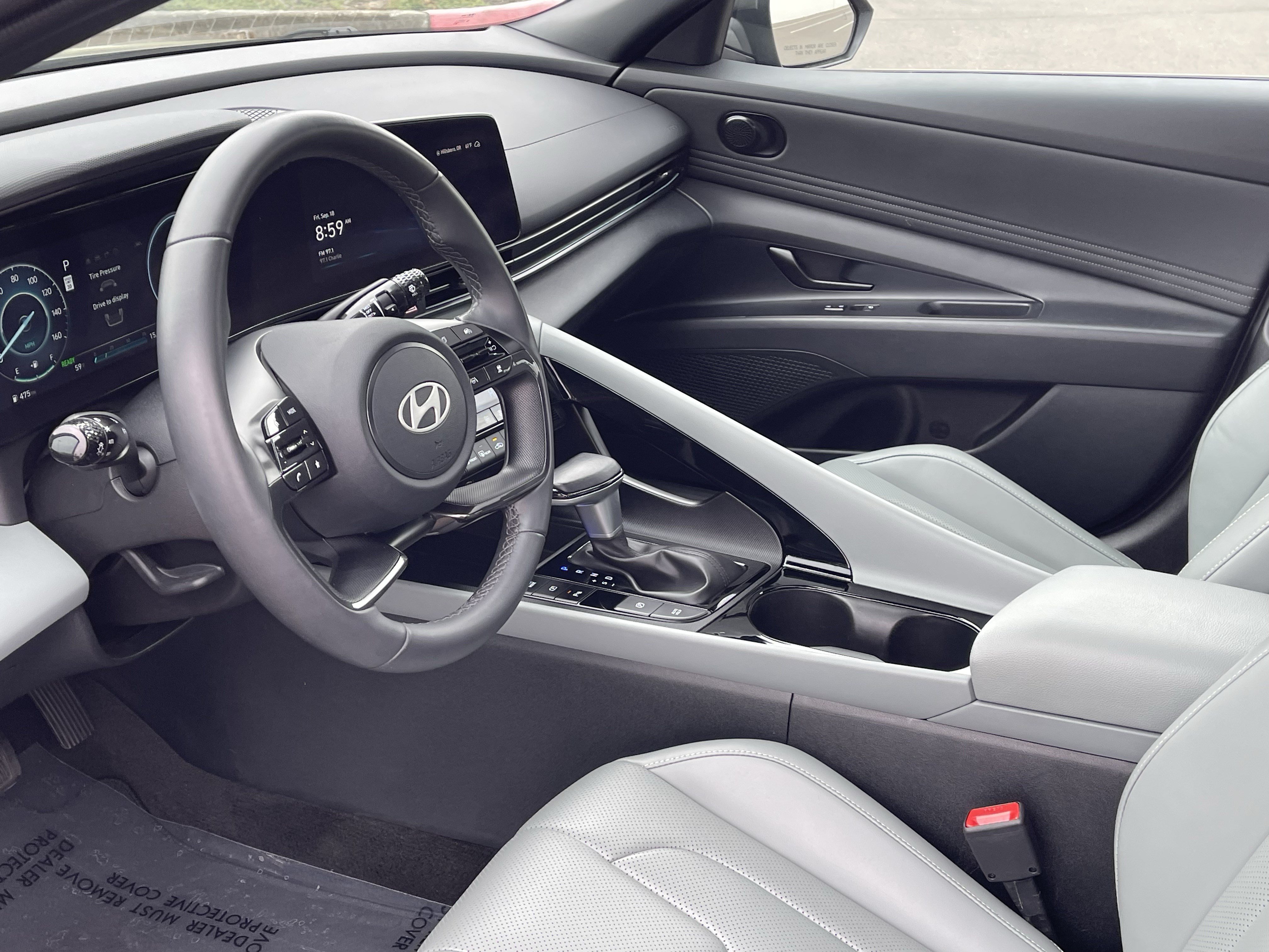 Used 2024 Hyundai Elantra Limited FWD image 10